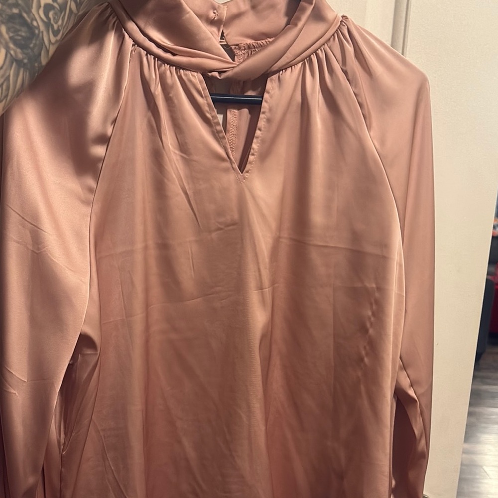 Elegant Women's Pink Blouse